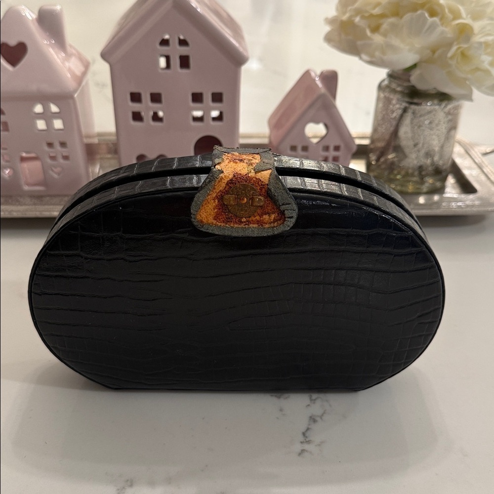90s Vintage Black Clutch Hard case with strap